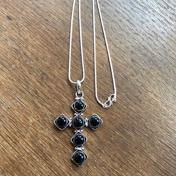 Black onyx stone cross necklace NWT - Picture 2 of 5